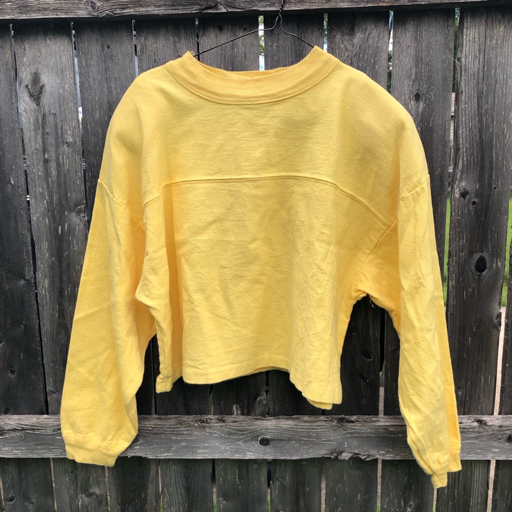 Vintage Yellow Crewneck Women's Sweater - Classic Scoop Style